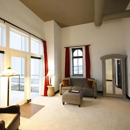 Brewhouse Inn And Suites-3